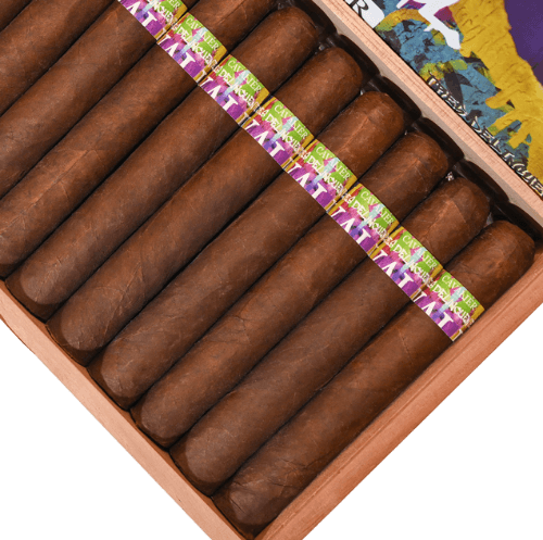 Buy Tres Delincuentes Maduro Gordo by Cavalier Geneve Online at Small Batch Cigar