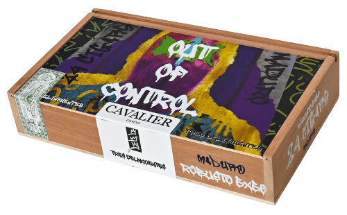 Buy Tres Delincuentes Maduro Robusto by Cavalier Geneve Online at Small Batch Cigar