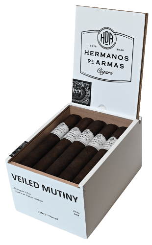 Picture of Hermanos de Armas Veiled Mutiny Toro