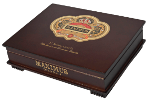 Buy Diamond Crown Maximus Toro No. 4 Online at Small Batch Cigar
