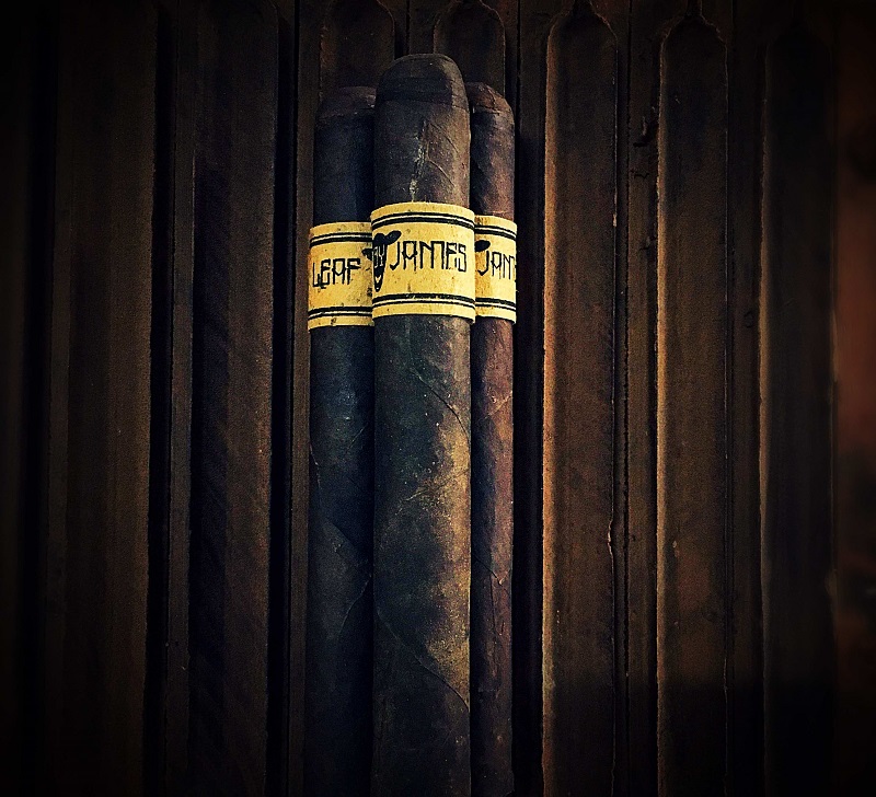 Fabrica Oveja Negra Leaf by James